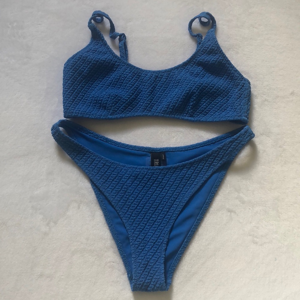 Triangl Bikini Set